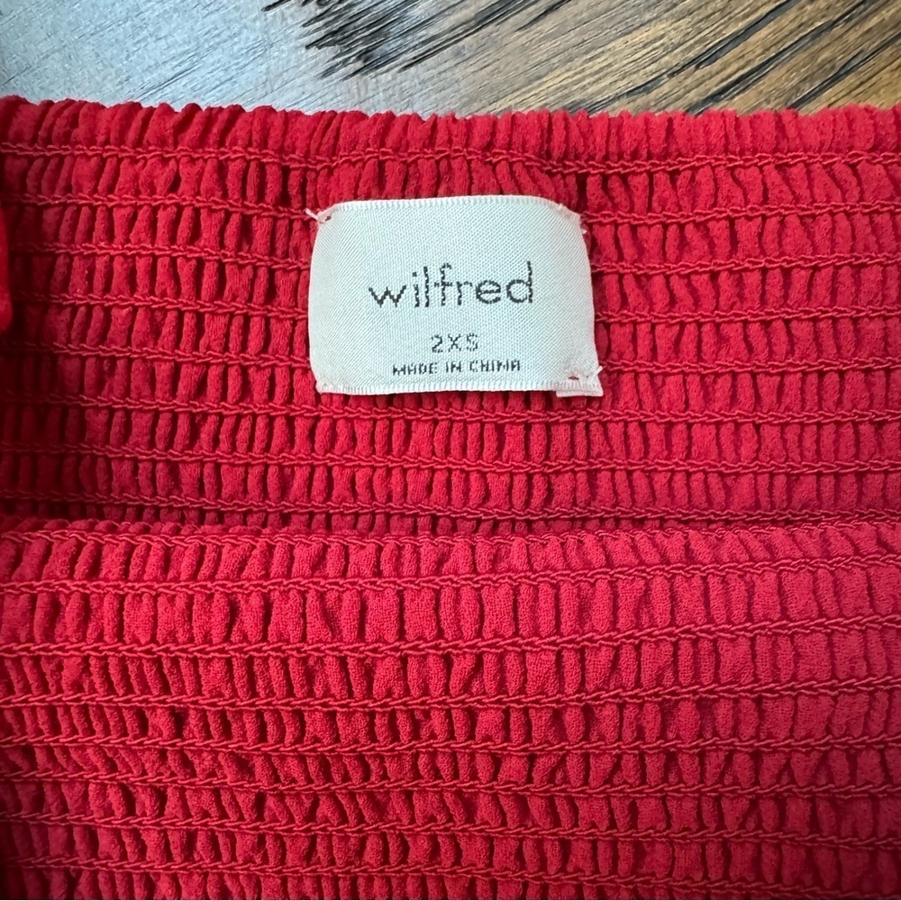 Aritzia - Wilfred Elegant Red Smocked Dress - Picture 5 of 6